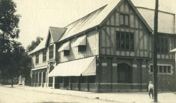 company_store.jpg (15814 bytes)