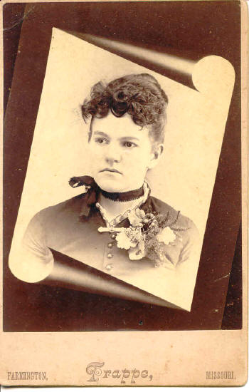 young_mo_woman.jpg (35563 bytes)