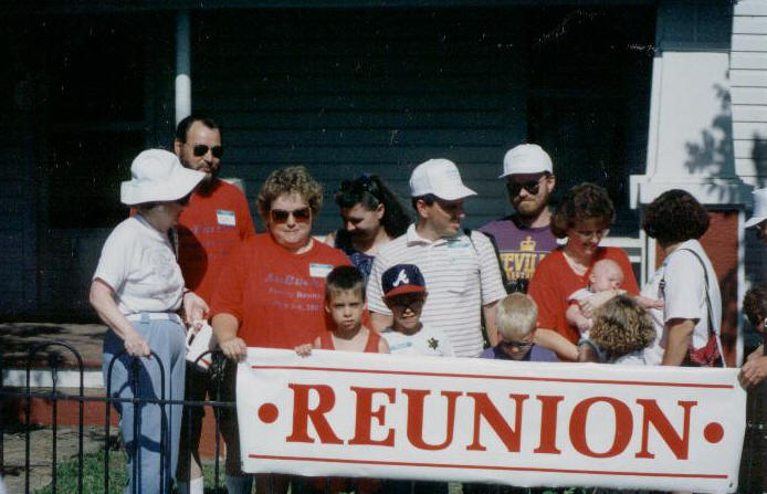 aubuchon_reunion1992_013.jpg (62088 bytes)