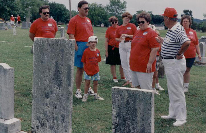 aubuchon_reunion1992_060.jpg (75632 bytes)