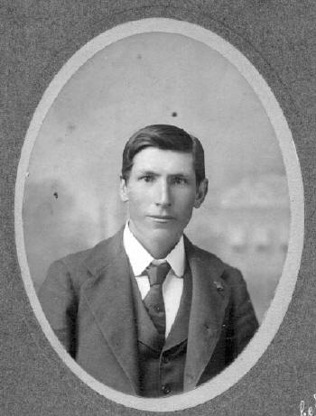 pw1.jpg (26561 bytes)